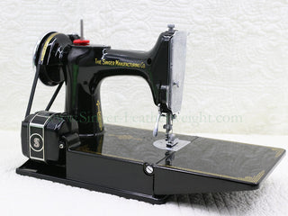 Load image into Gallery viewer, Singer Featherweight 221 Sewing Machine, AF089***