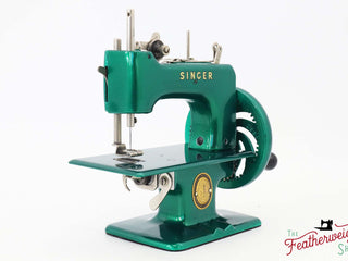 Load image into Gallery viewer, Singer Sewhandy Model 20 - Fully Restored in &#39;Emerald Green&#39; - Complete Set