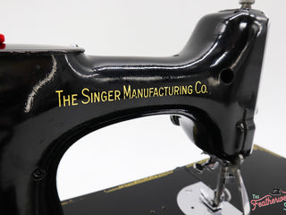 Load image into Gallery viewer, Singer Featherweight 221 Sewing machine, 1934 AD787***