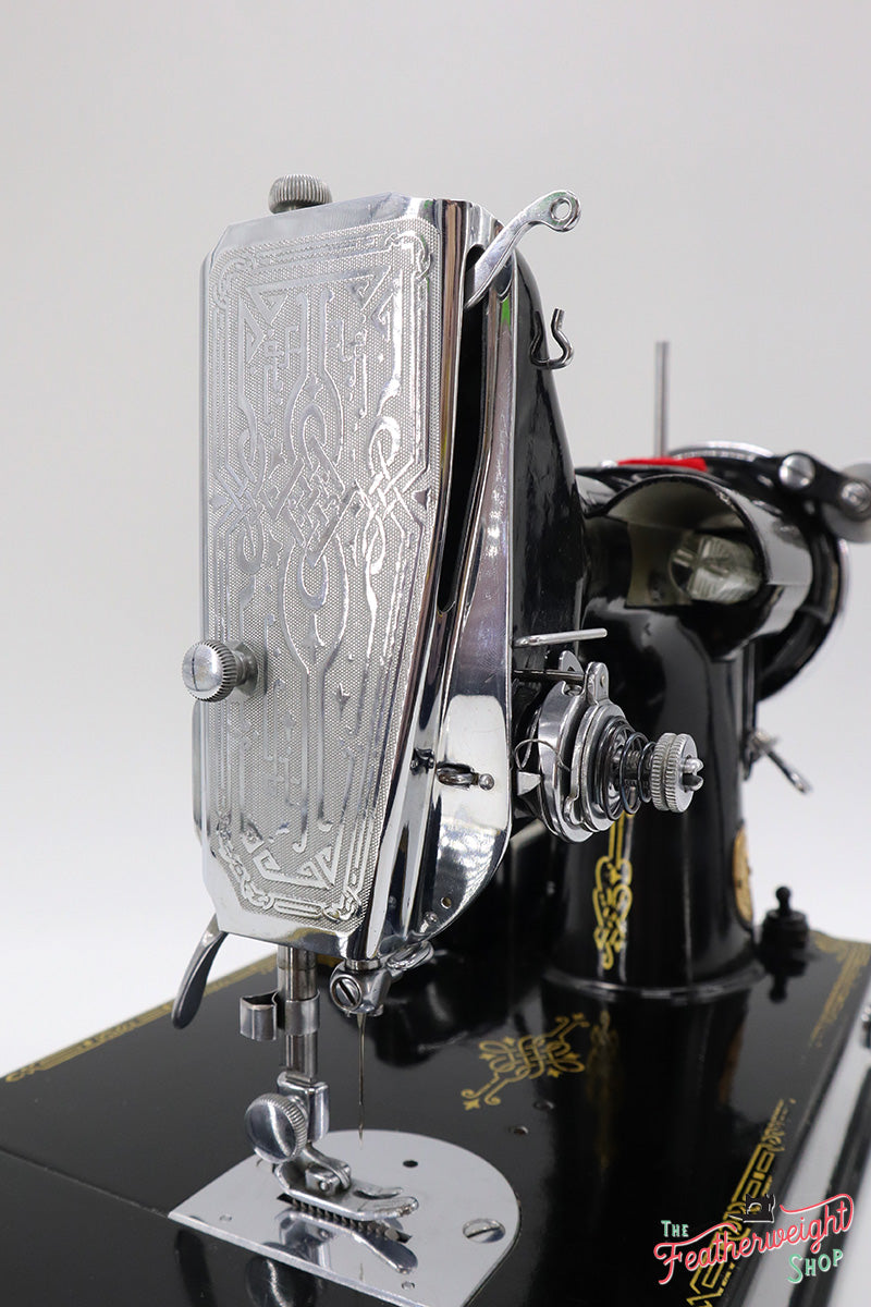 Singer Featherweight 221 Sewing machine, 1934 AD787***