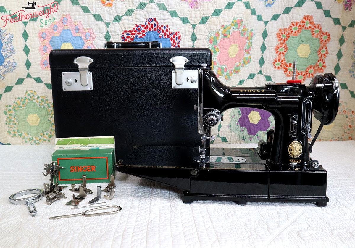 Singer Featherweight 222K Sewing Machine EN135***