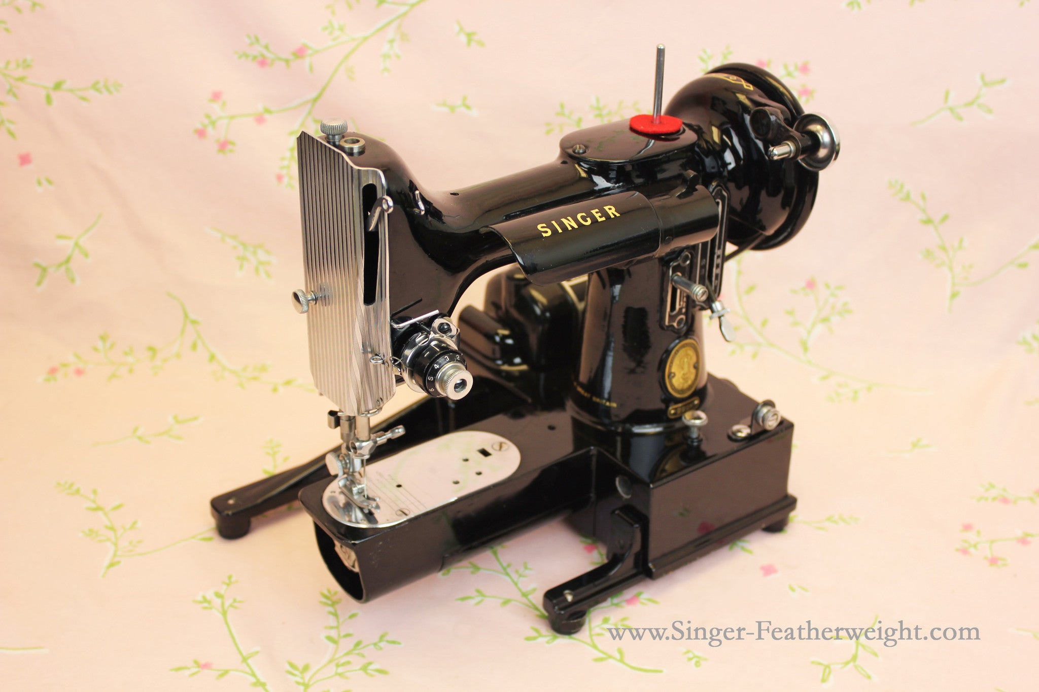 Singer Featherweight 222K Sewing Machine EK633***