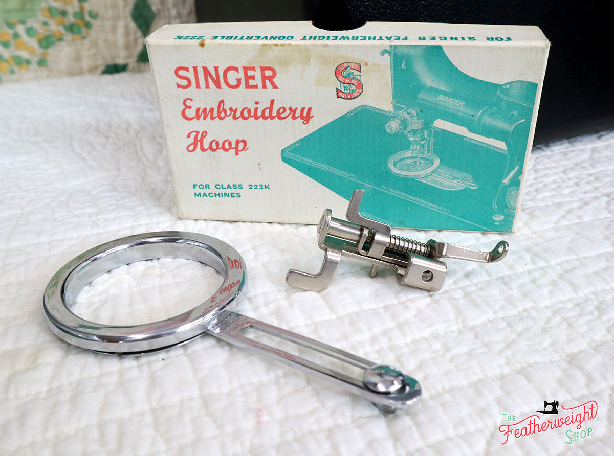 Singer Featherweight 222K Sewing Machine EN135***