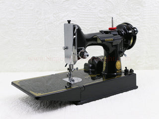 Load image into Gallery viewer, Singer Featherweight 221 Sewing Machine, AL419***