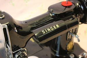 Singer Featherweight 222K Sewing Machine EK633***