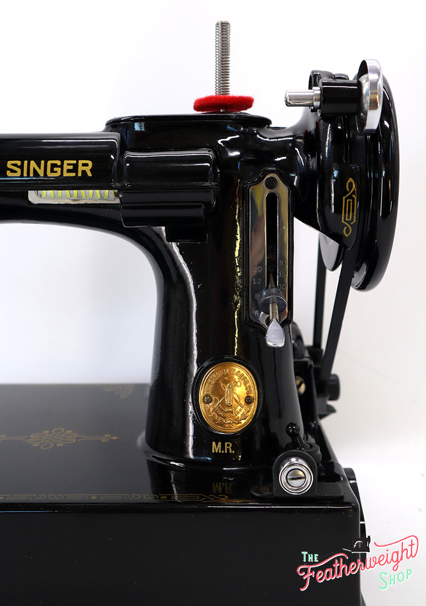 Singer Featherweight 221K, Rare MR - EF565*** Original Receipt!