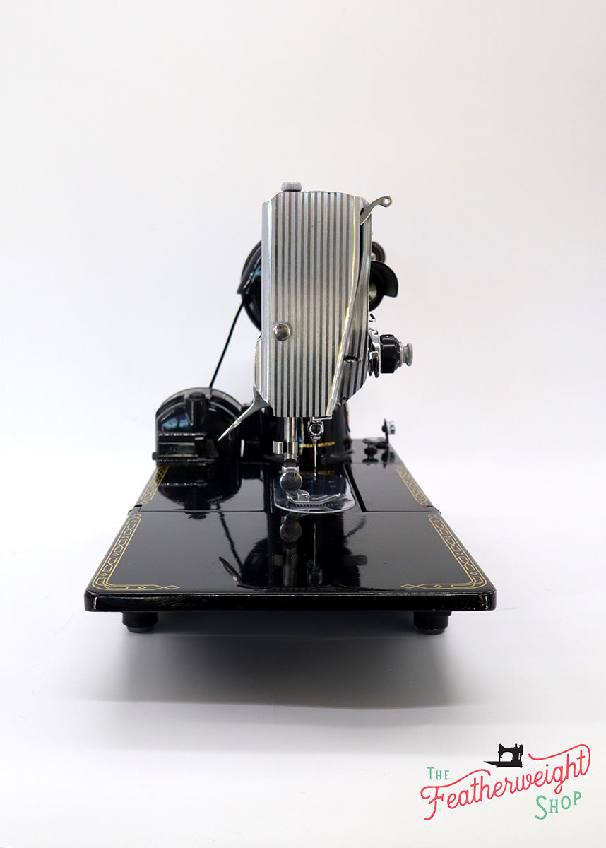 Singer Featherweight 222K 1953 - EJ268***