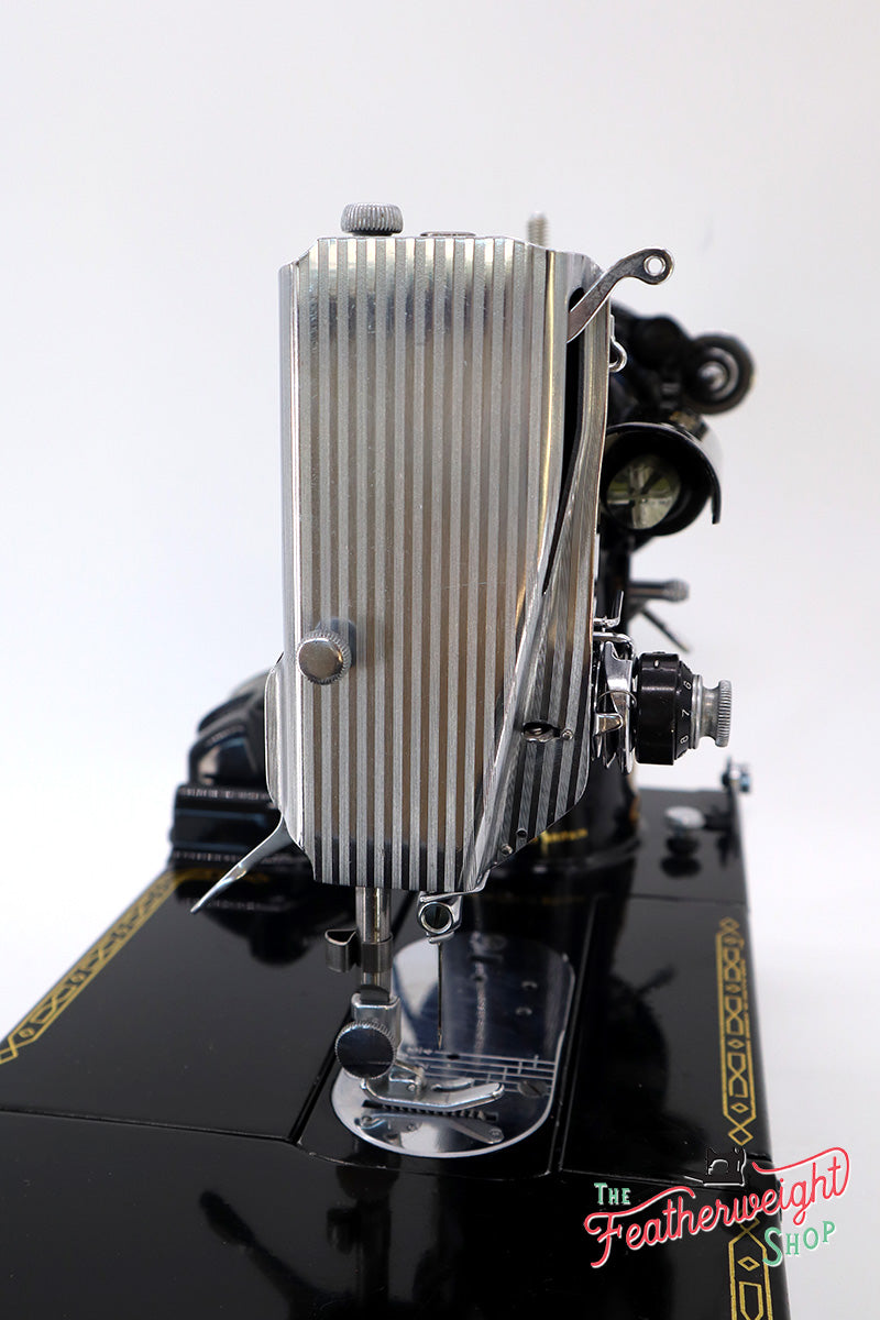 Singer Featherweight 222K 1953 - EJ268***