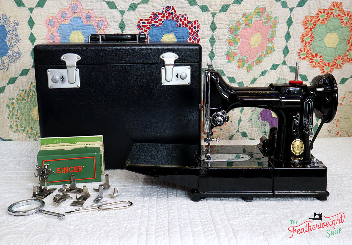 Singer Featherweight 222K Sewing Machine EN1345**