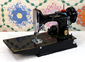 Singer Featherweight 221 Sewing machine, 1934 AD783***