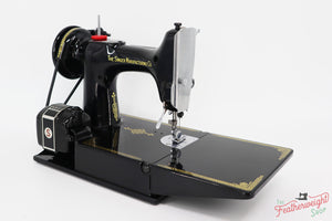 Singer Featherweight 221 Sewing Machine, AL0050**