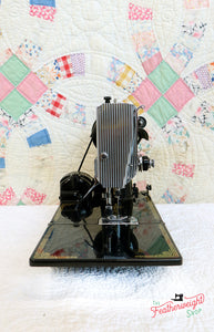 Singer Featherweight 221 Sewing Machine, AL024***