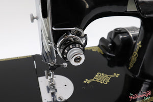 Singer Featherweight 221 Sewing Machine, AK591***