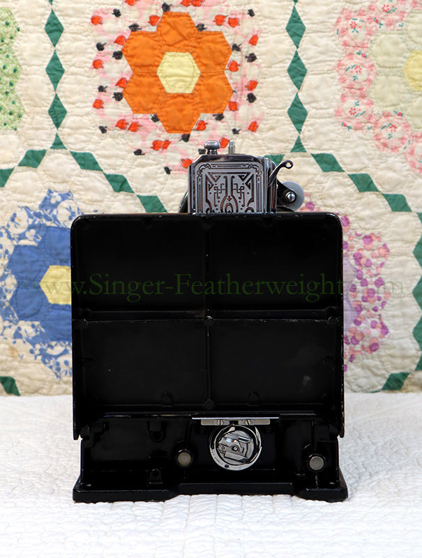 Singer Featherweight 221 Sewing machine, 1934 AD783***