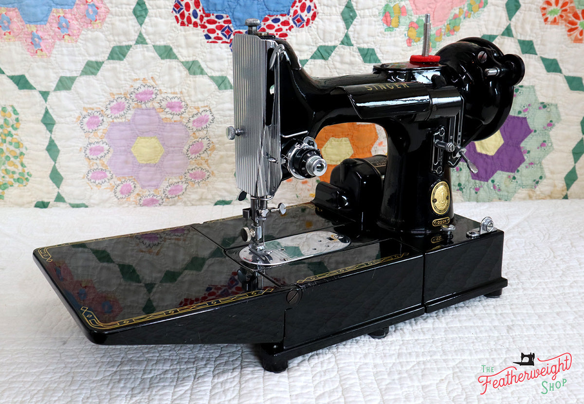 Singer Featherweight 222K Sewing Machine EN1345**