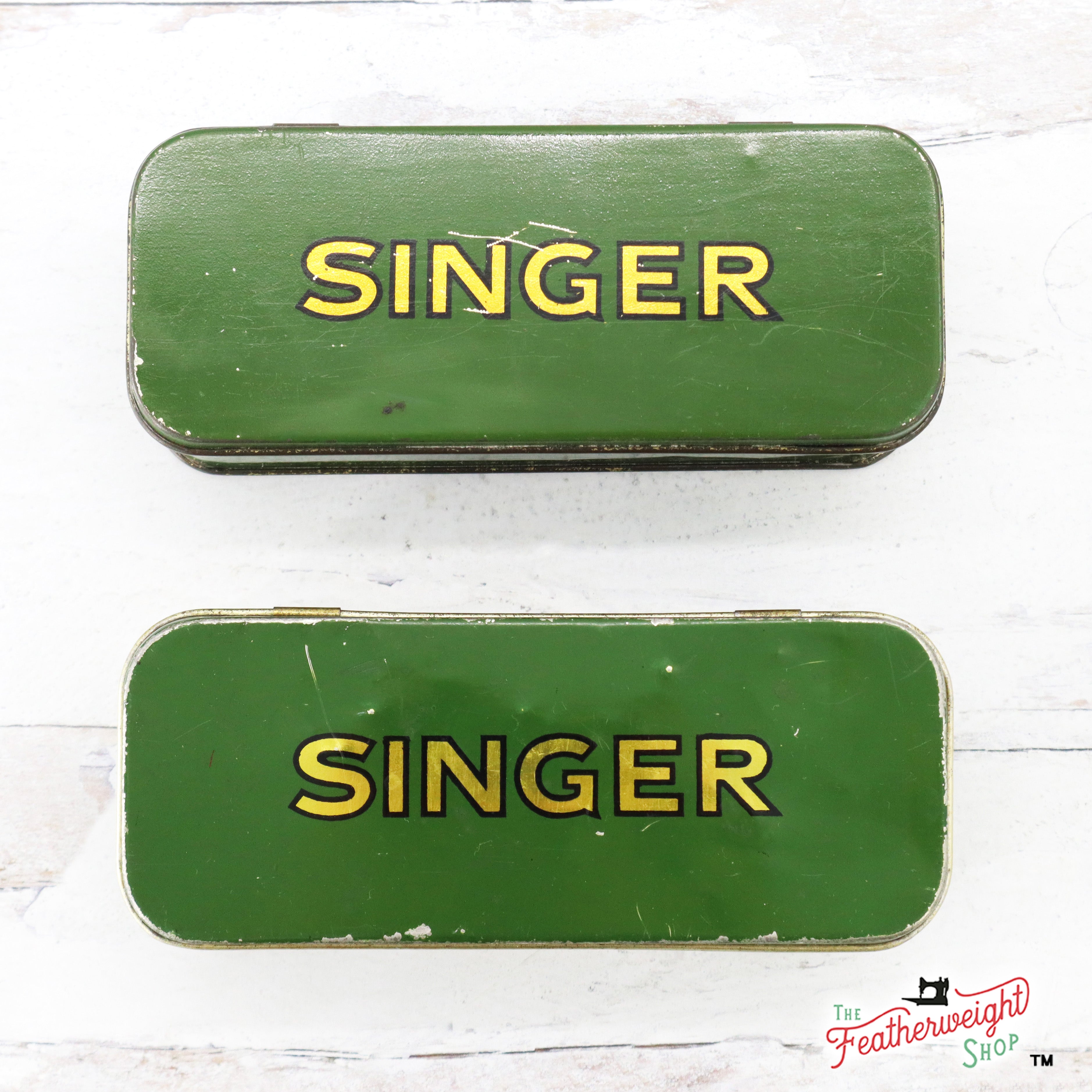 Singer Metal Attachments Tin - RARE Singer (Vintage Original)