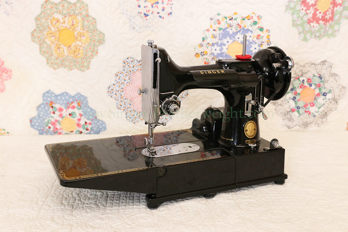 Singer Featherweight 222K Sewing Machine EJ9130**