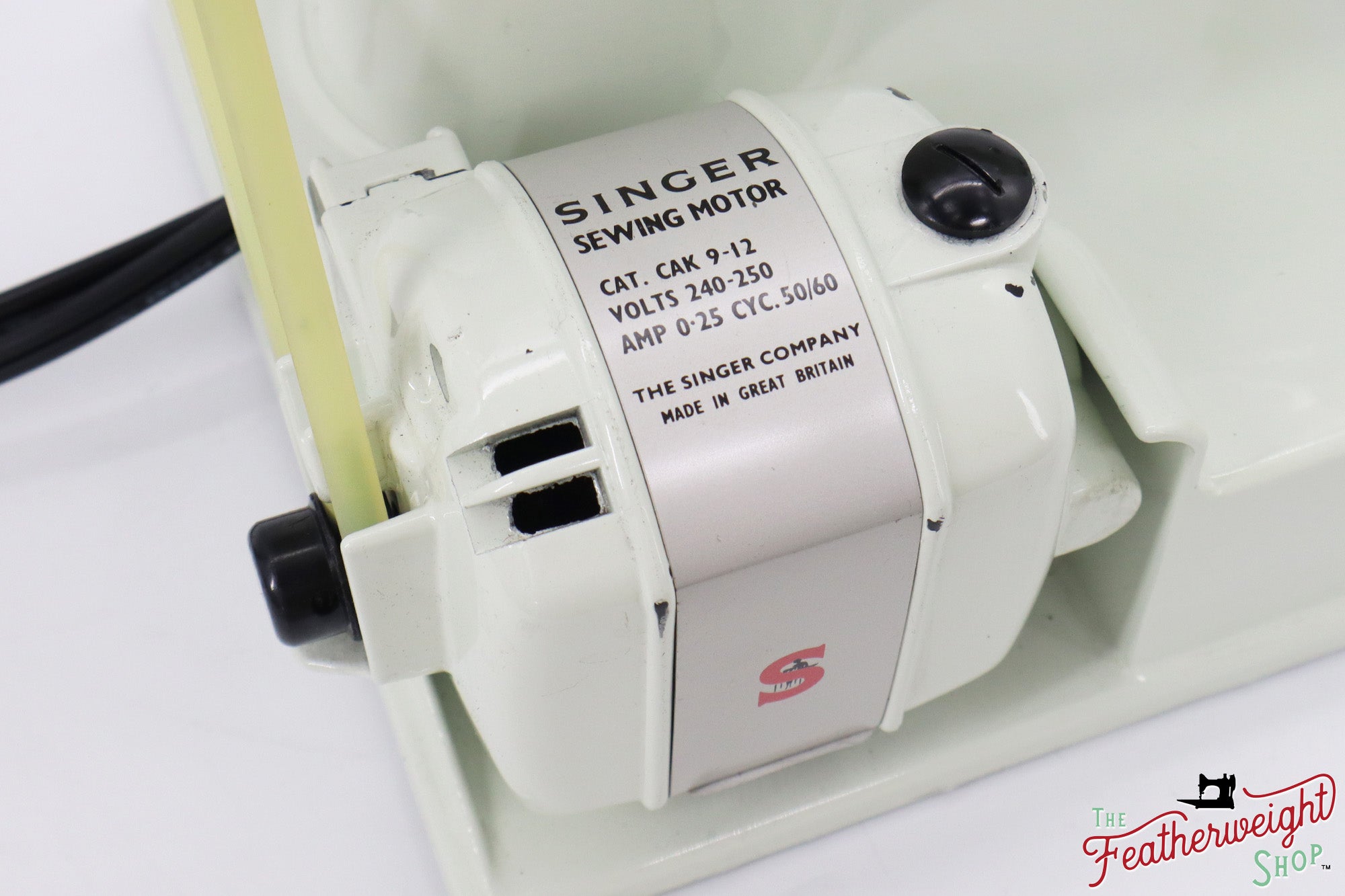 Singer Featherweight 221K Sewing Machine, British WHITE EV9694**