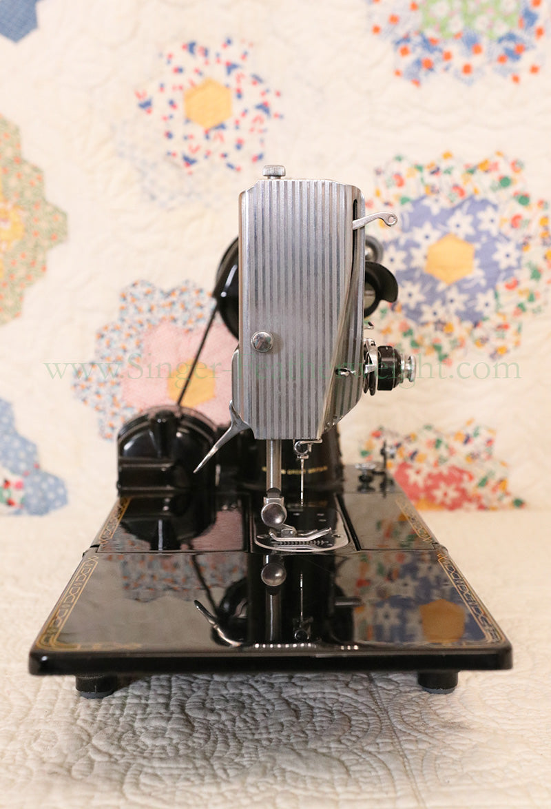 Singer Featherweight 222K Sewing Machine EJ9130**