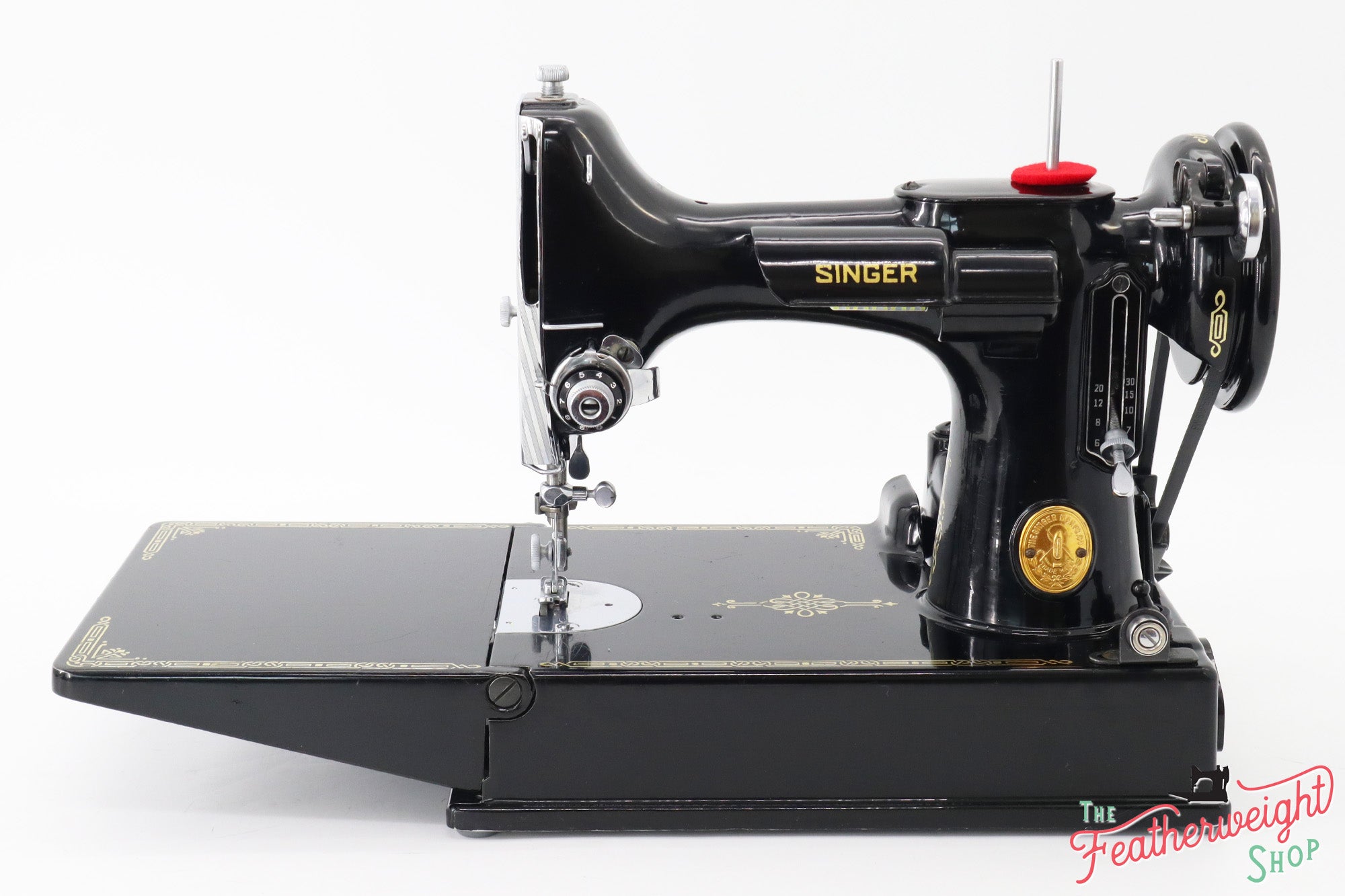 Singer Featherweight 221 Sewing Machine, AH669***