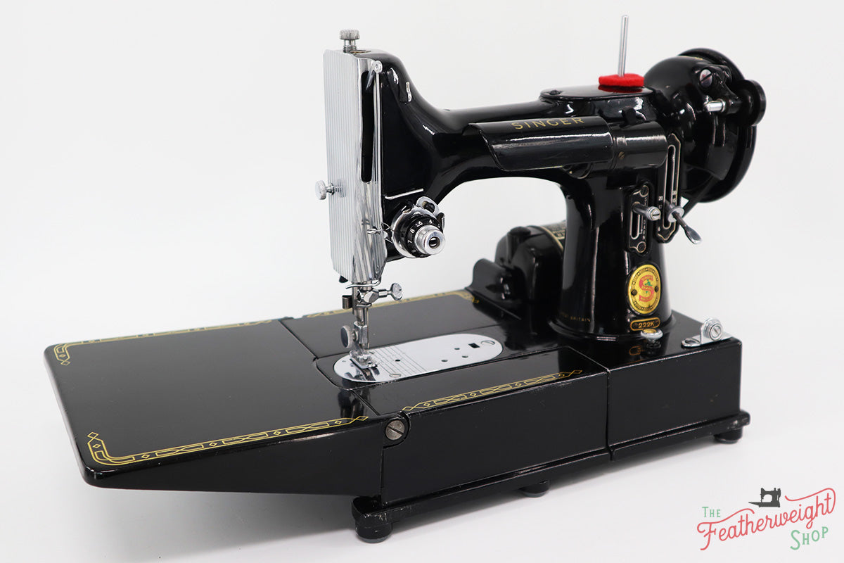 Singer Featherweight 222K Sewing Machine, RED "S" ER9016**