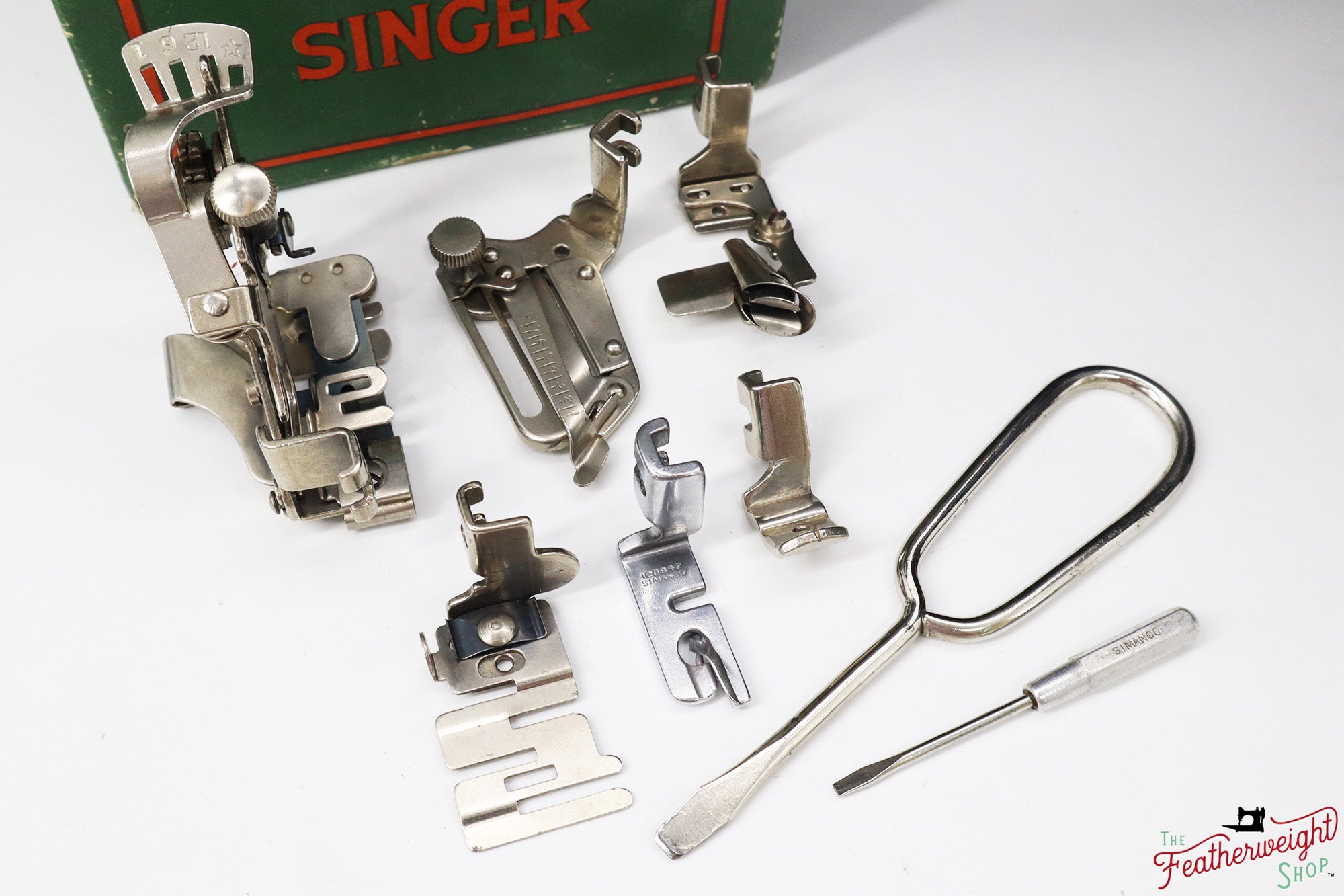 Singer Featherweight 221K Sewing Machine, 1952 - EH3715**