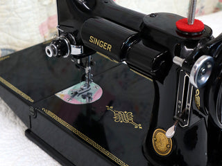 Load image into Gallery viewer, Singer Featherweight 221 Sewing Machine, AL024***