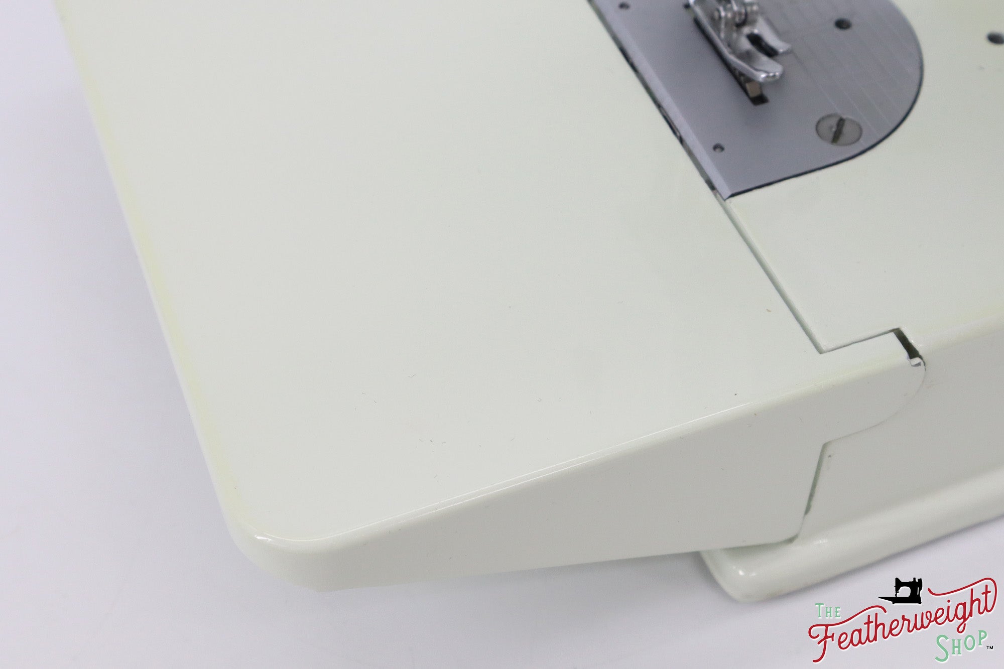 Singer Featherweight 221K Sewing Machine, British WHITE EV9694**