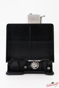 Singer Featherweight 221K Sewing Machine, 1952 - EH3715**
