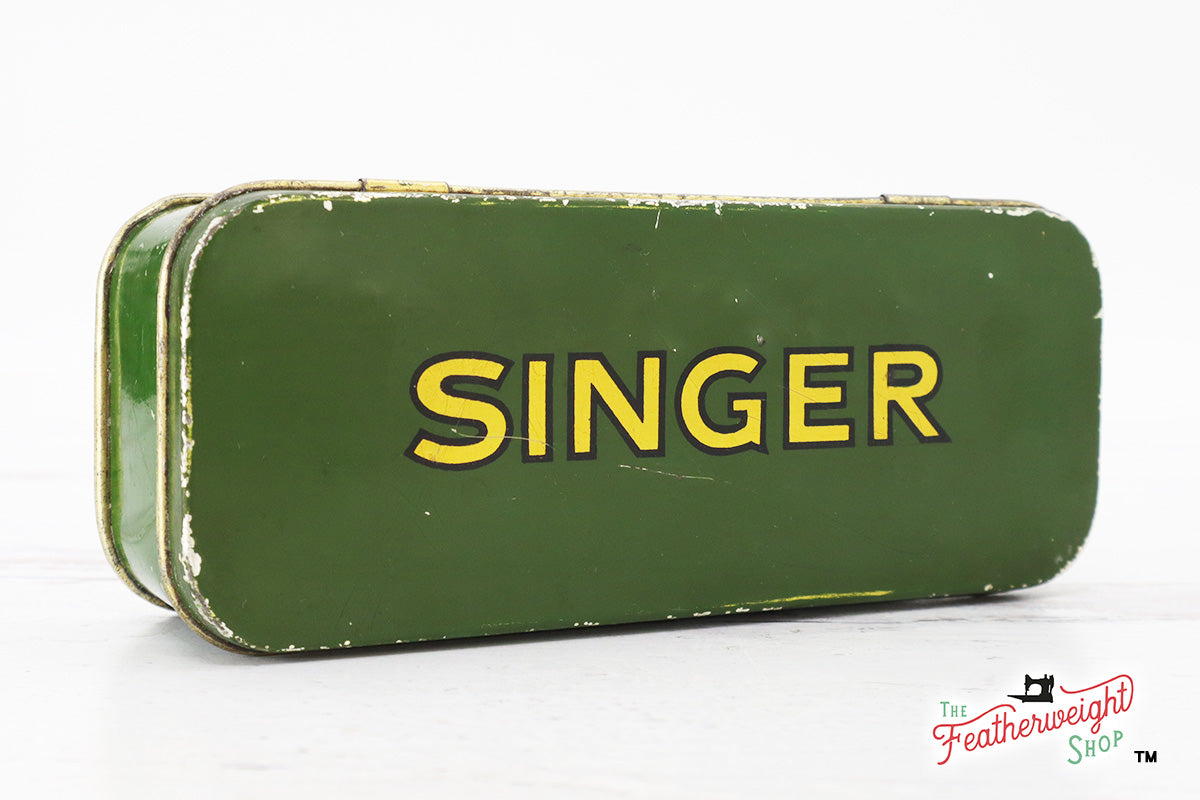 Singer Metal Attachments Tin - RARE Singer (Vintage Original)