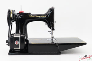 Singer Featherweight 221K Sewing Machine, 1952 - EH3715**