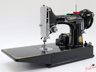 Load image into Gallery viewer, Singer Featherweight 221K Sewing Machine, EH134***