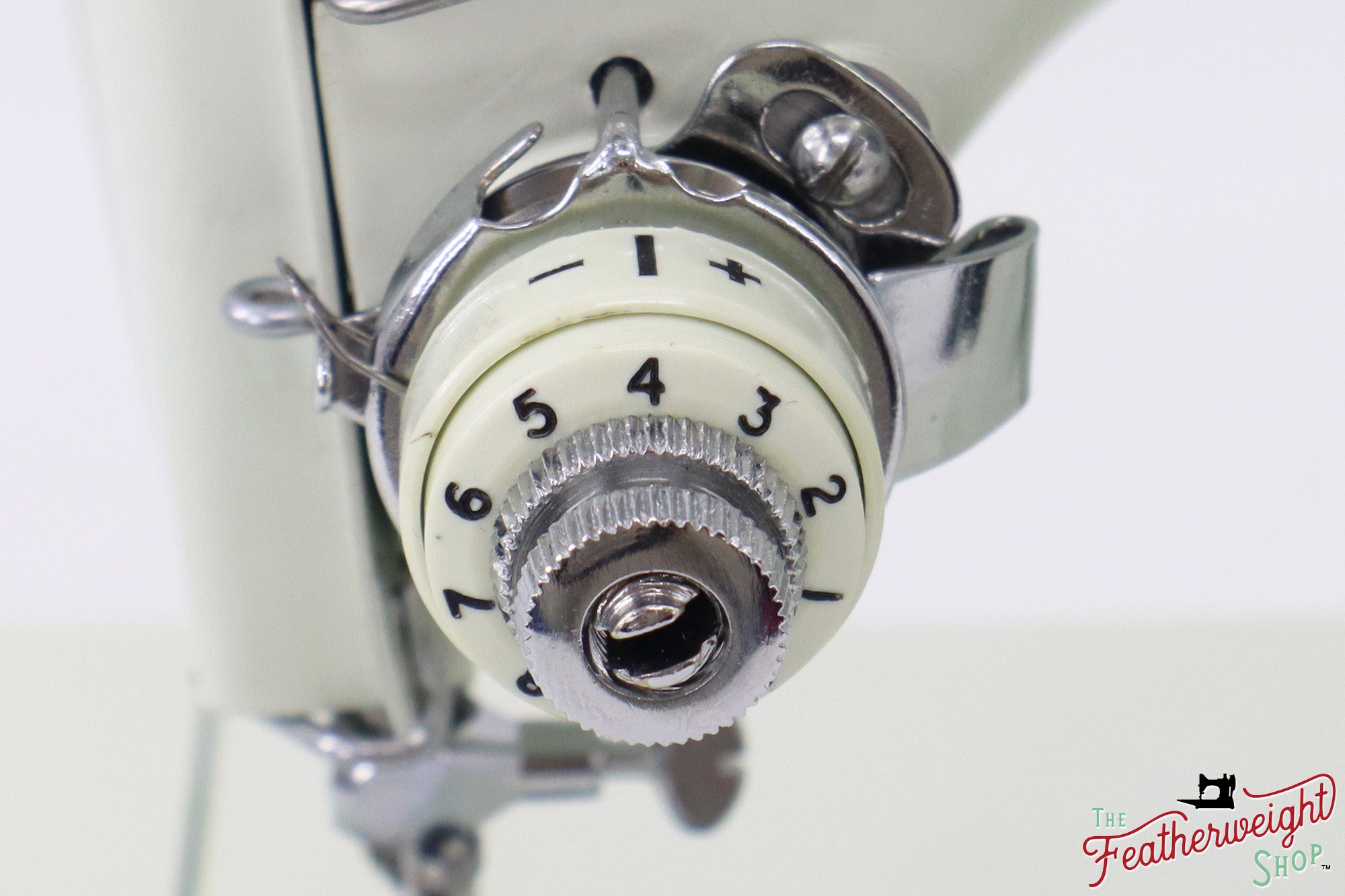 Singer Featherweight 221K Sewing Machine, British WHITE EV9694**