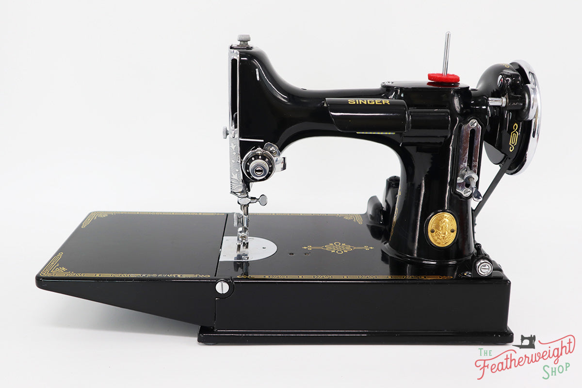 Singer Featherweight 221 Sewing Machine, AF081***