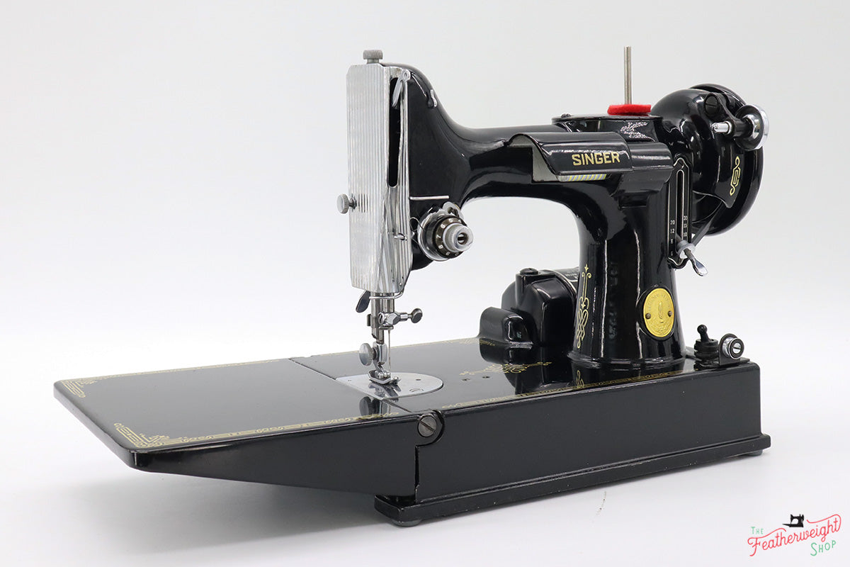 Singer Featherweight 221 Sewing Machine, AJ136***