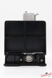 Singer Featherweight 221K Sewing Machine, 1955 - EK986***