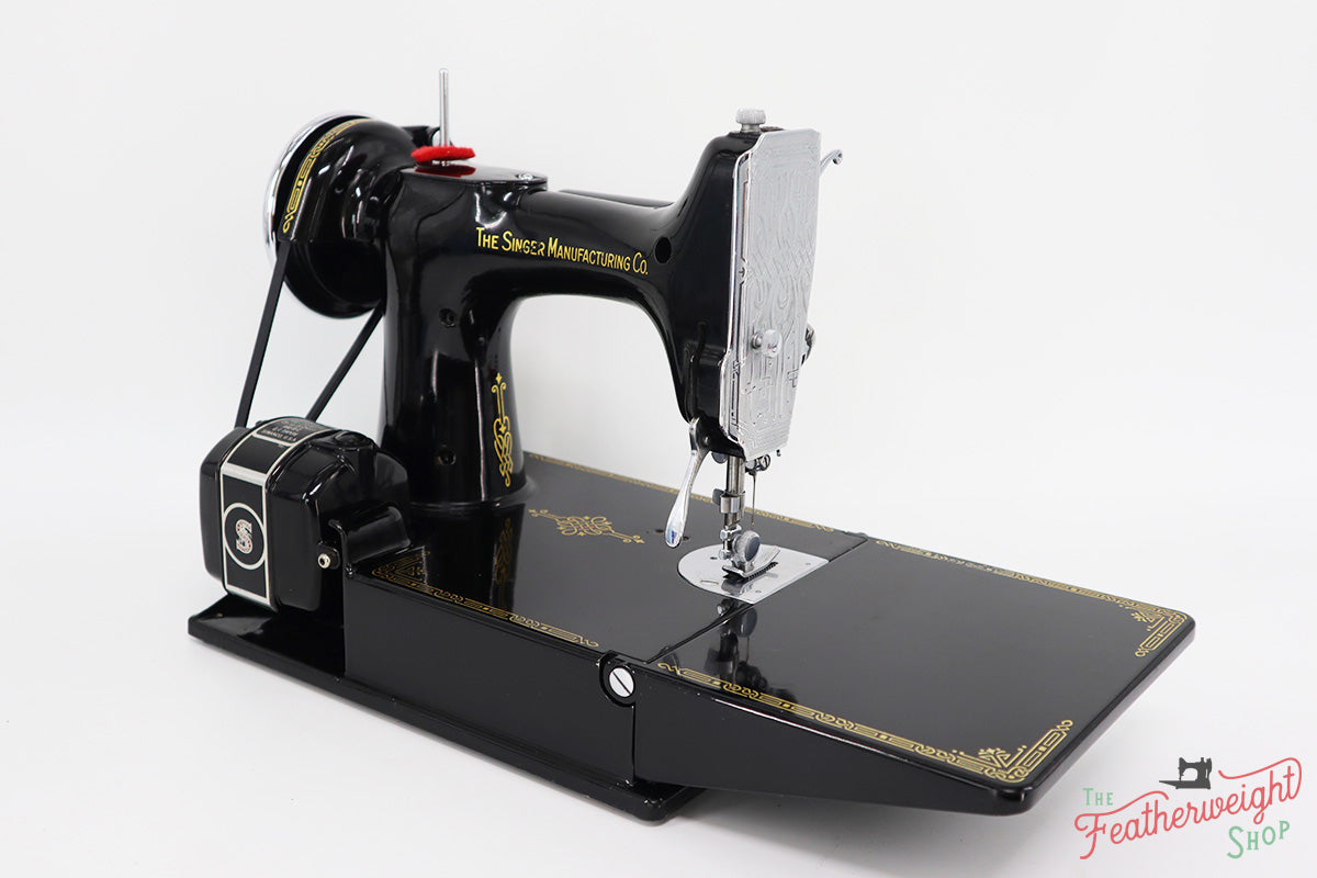 Singer Featherweight 221 Sewing Machine, AF081***