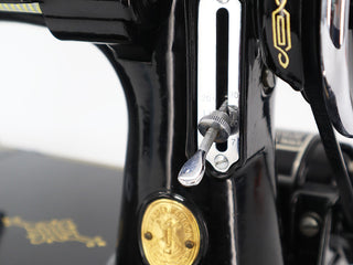 Load image into Gallery viewer, Singer Featherweight 221 Sewing Machine, AF081***