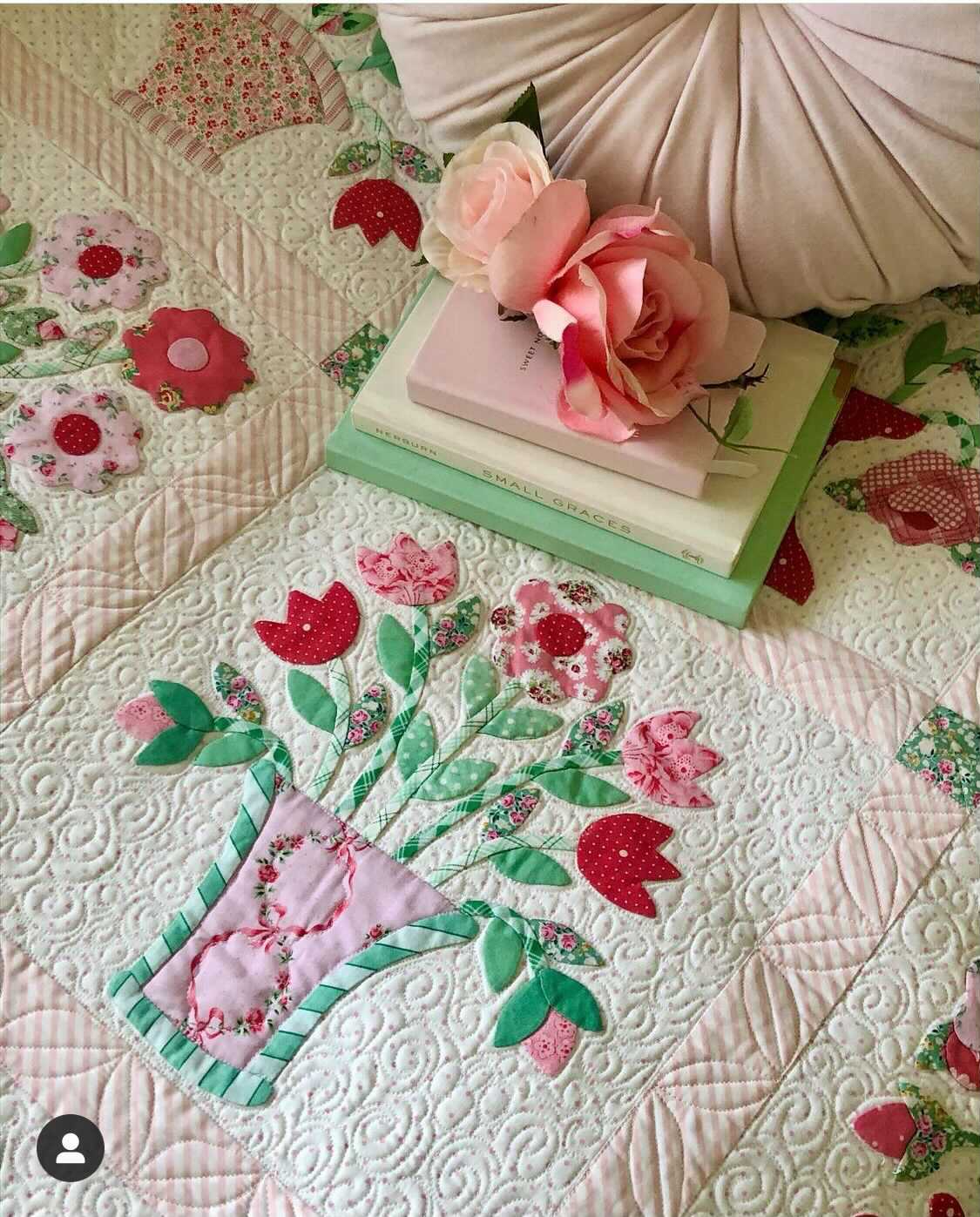 PATTERN, HOPE'S GARDEN Quilt by The Vintage Spool