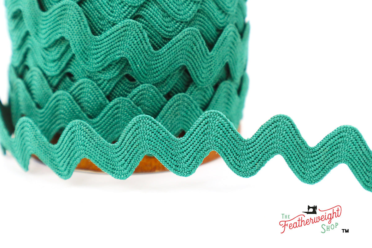 5/8" Inch JADE VINTAGE TRIM Large RIC RAC by Lori Holt (by the yard)