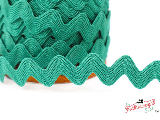 Load image into Gallery viewer, 3/8&quot; Inch JADE VINTAGE TRIM RIC RAC by Lori Holt (by the yard)