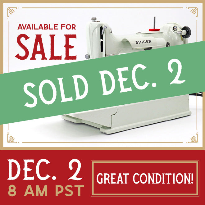 Singer Featherweight 221 Sewing Machine, WHITE - EV886***