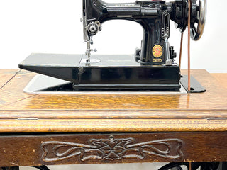 Load image into Gallery viewer, singer treadle machine