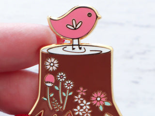 Load image into Gallery viewer, Size of woodland birdie needle minder