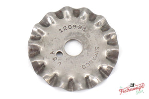 CLEARANCE! 28mm Pinking Rotary Cutting Blades – Keffyn's Sewing Haven