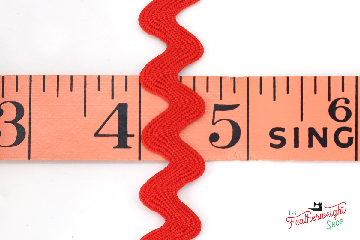 5/8" Inch RILEY RED VINTAGE TRIM Large RIC RAC by Lori Holt (by the yard)