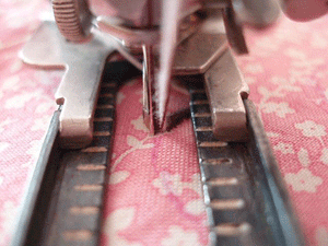 Singer Featherweight 221 222 Buttonholer Attachment – The Singer ...