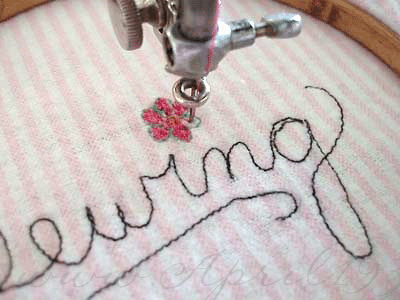 Singer Featherweight 221 Embroidery & Darning Foot – The Singer  Featherweight Shop