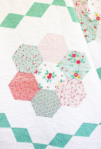 PATTERN, VINTAGE GARDEN Quilt by Beverly McCullough of Flamingo Toes