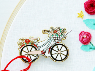 Load image into Gallery viewer, Needle Minder, VINTAGE BICYCLE by Flamingo Toes